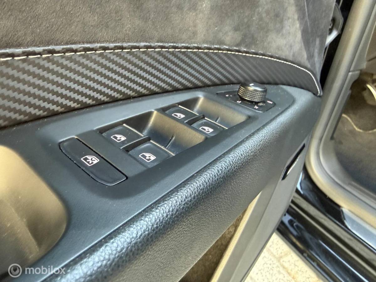 SEAT Leon Seat Leon ST 2.0 TSI CUPRA 300 4DRIVE Kuipstoel/Pano.dak/Carplay