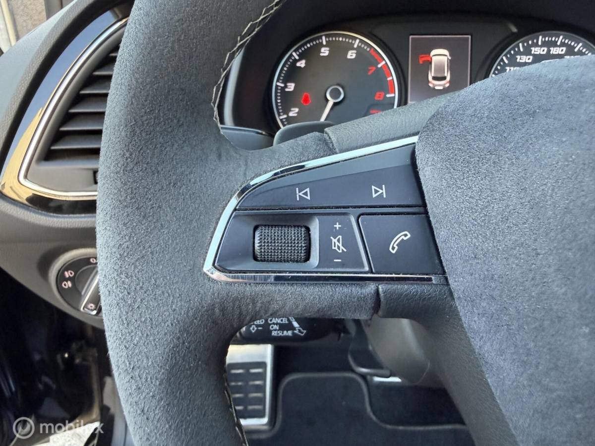 SEAT Leon Seat Leon ST 2.0 TSI CUPRA 300 4DRIVE Kuipstoel/Pano.dak/Carplay