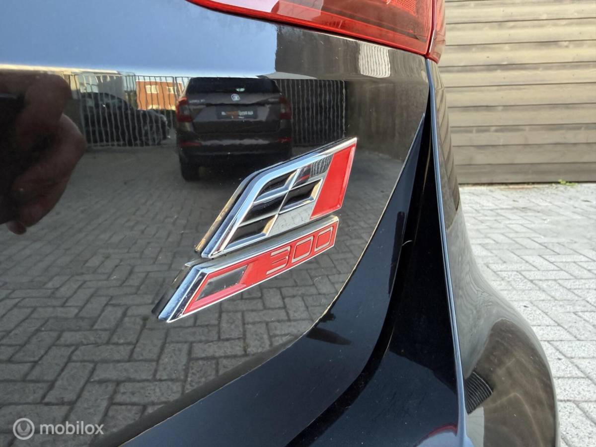 SEAT Leon Seat Leon ST 2.0 TSI CUPRA 300 4DRIVE Kuipstoel/Pano.dak/Carplay