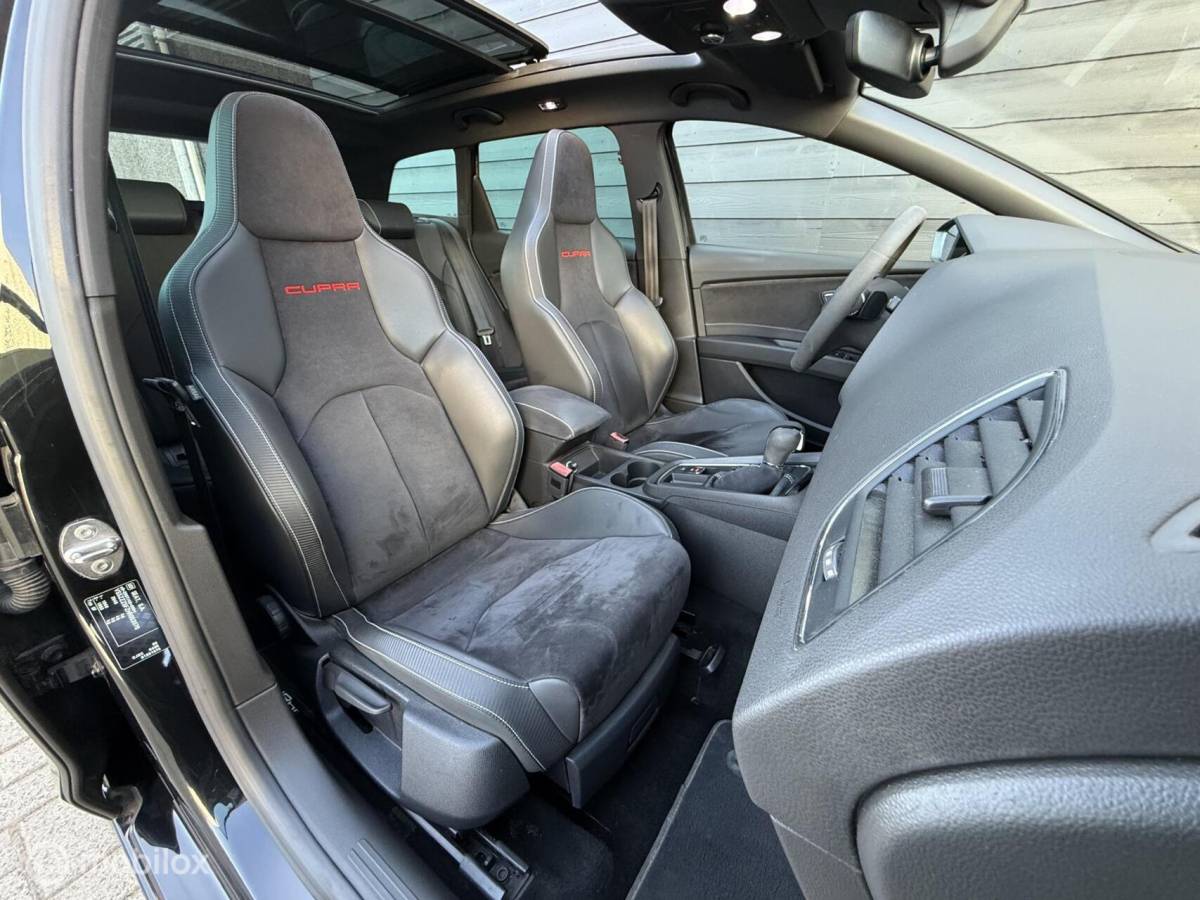 SEAT Leon Seat Leon ST 2.0 TSI CUPRA 300 4DRIVE Kuipstoel/Pano.dak/Carplay