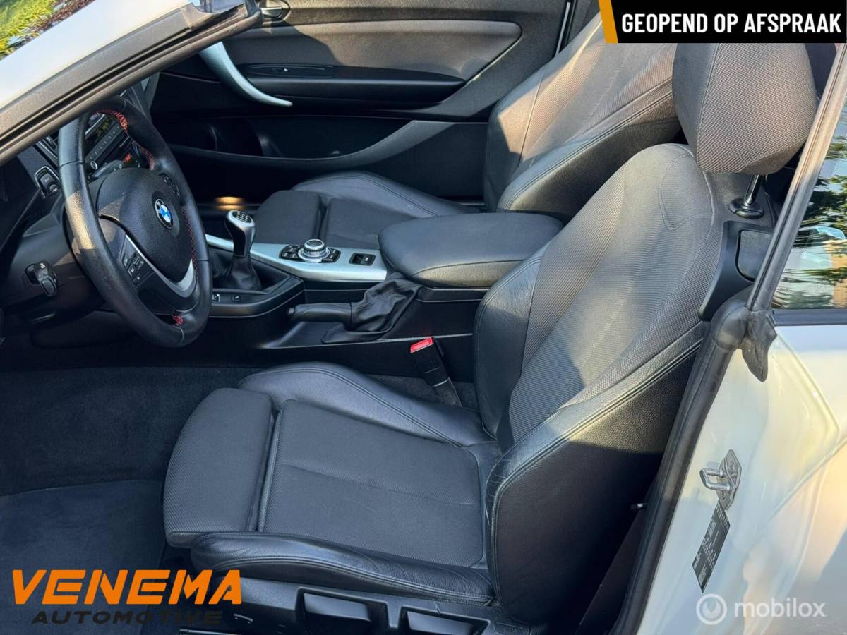 BMW 2 Serie BMW 220i Cabrio Sport Executive|1e Eigenaar|Xenon|LED|6-bak