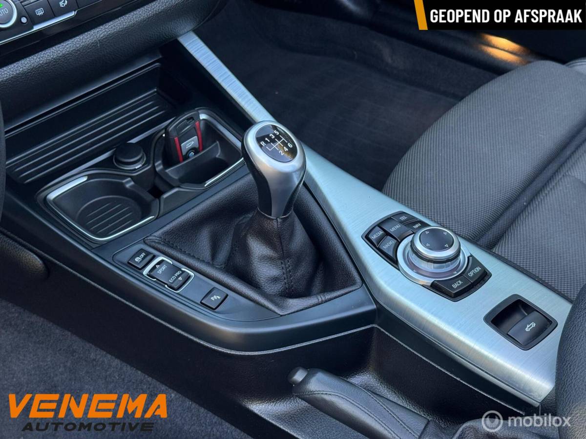 BMW 2 Serie BMW 220i Cabrio Sport Executive|1e Eigenaar|Xenon|LED|6-bak