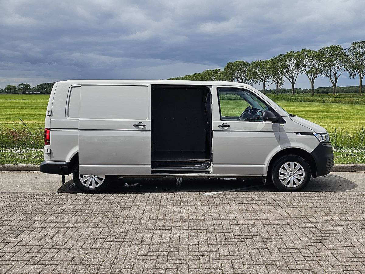 Volkswagen Transporter VOLKSWAGEN TRANSPORTER 2.0 TDI t6.1 l2h1 automaat!