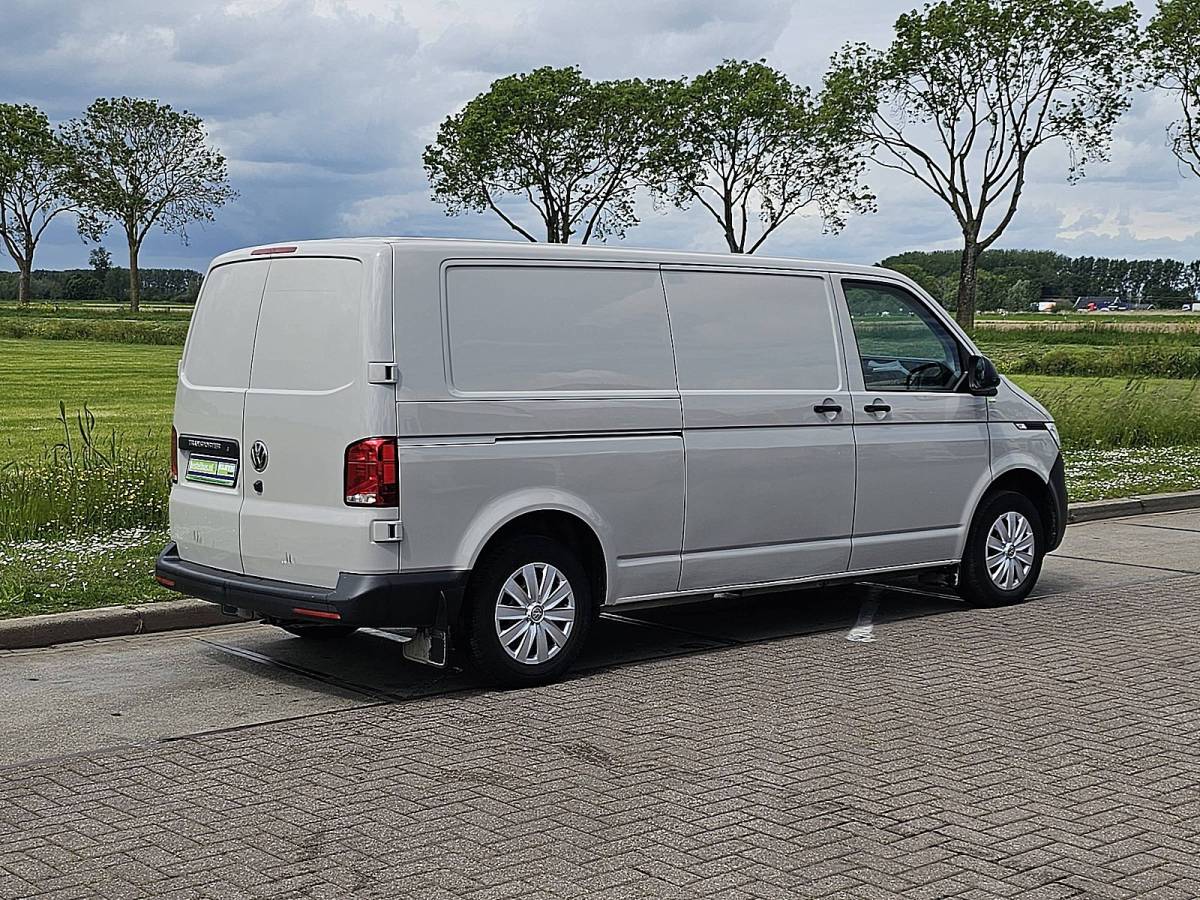 Volkswagen Transporter VOLKSWAGEN TRANSPORTER 2.0 TDI t6.1 l2h1 automaat!
