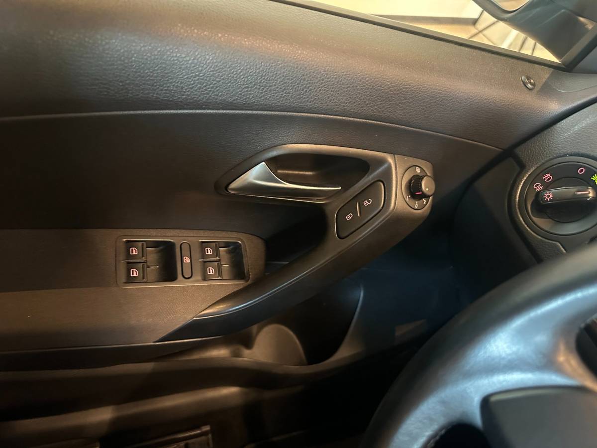 Volkswagen Polo Volkswagen Polo 1.2 TSI 5-DEURS COMFORTLINE|AIRCO|CRUISE CONTROL|TREKHAAK|LM-VELGEN|ISOFIX|nwe APK+ONDERHOUDSBEURT BIJ AFLEVERING