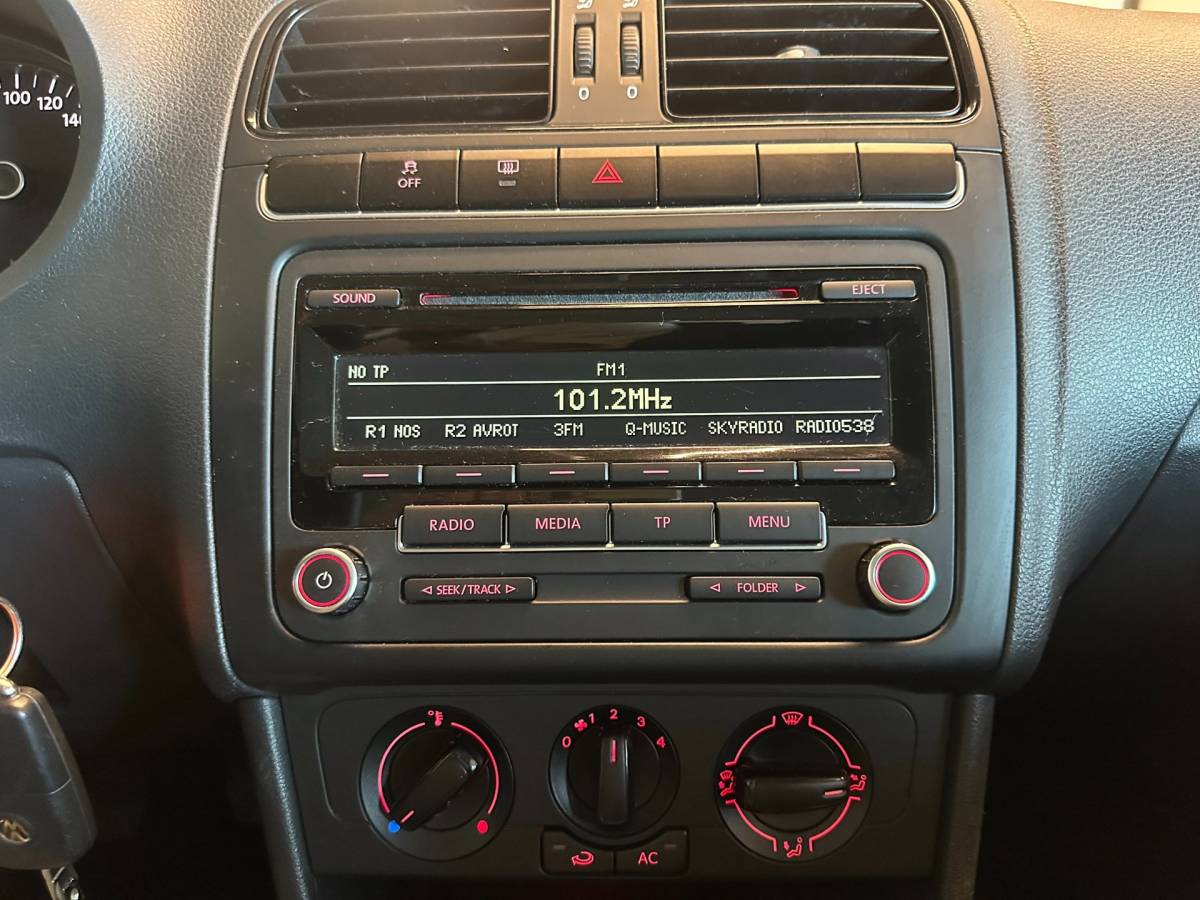 Volkswagen Polo Volkswagen Polo 1.2 TSI 5-DEURS COMFORTLINE|AIRCO|CRUISE CONTROL|TREKHAAK|LM-VELGEN|ISOFIX|nwe APK+ONDERHOUDSBEURT BIJ AFLEVERING