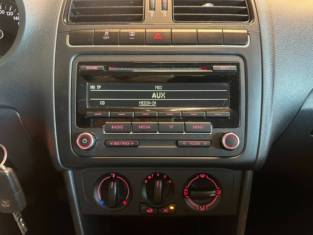 Volkswagen Polo Volkswagen Polo 1.2 TSI 5-DEURS COMFORTLINE|AIRCO|CRUISE CONTROL|TREKHAAK|LM-VELGEN|ISOFIX|nwe APK+ONDERHOUDSBEURT BIJ AFLEVERING