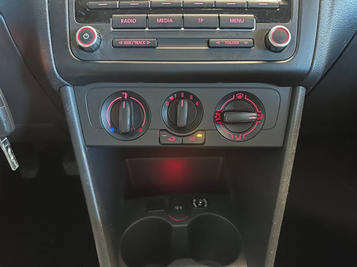 Volkswagen Polo Volkswagen Polo 1.2 TSI 5-DEURS COMFORTLINE|AIRCO|CRUISE CONTROL|TREKHAAK|LM-VELGEN|ISOFIX|nwe APK+ONDERHOUDSBEURT BIJ AFLEVERING