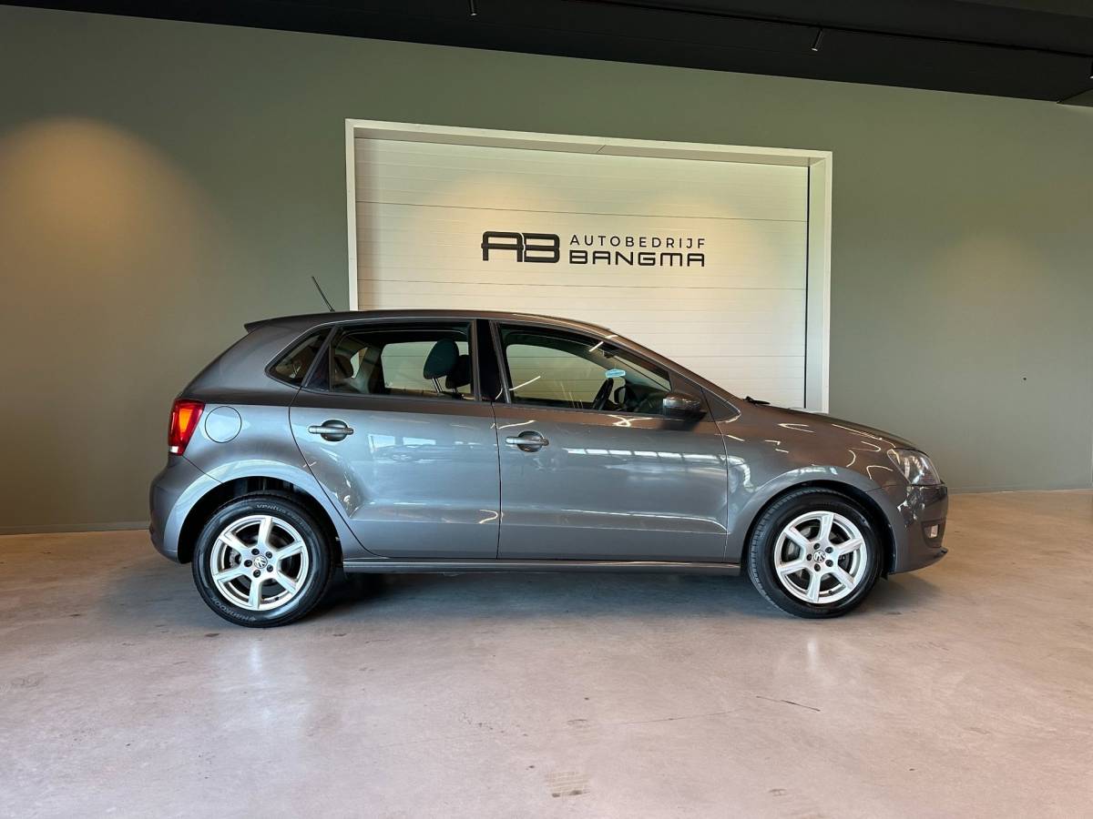 Volkswagen Polo Volkswagen Polo 1.2 TSI 5-DEURS COMFORTLINE|AIRCO|CRUISE CONTROL|TREKHAAK|LM-VELGEN|ISOFIX|nwe APK+ONDERHOUDSBEURT BIJ AFLEVERING