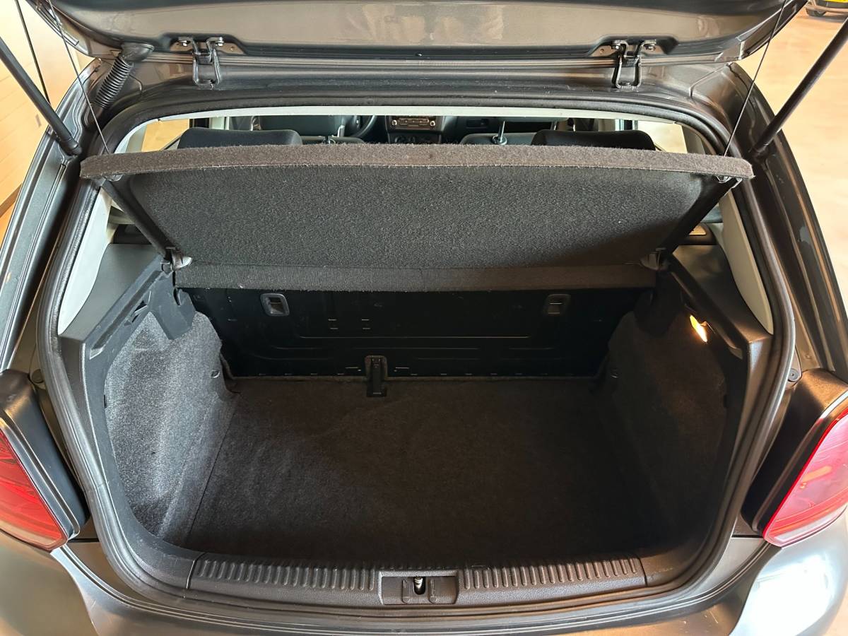 Volkswagen Polo Volkswagen Polo 1.2 TSI 5-DEURS COMFORTLINE|AIRCO|CRUISE CONTROL|TREKHAAK|LM-VELGEN|ISOFIX|nwe APK+ONDERHOUDSBEURT BIJ AFLEVERING