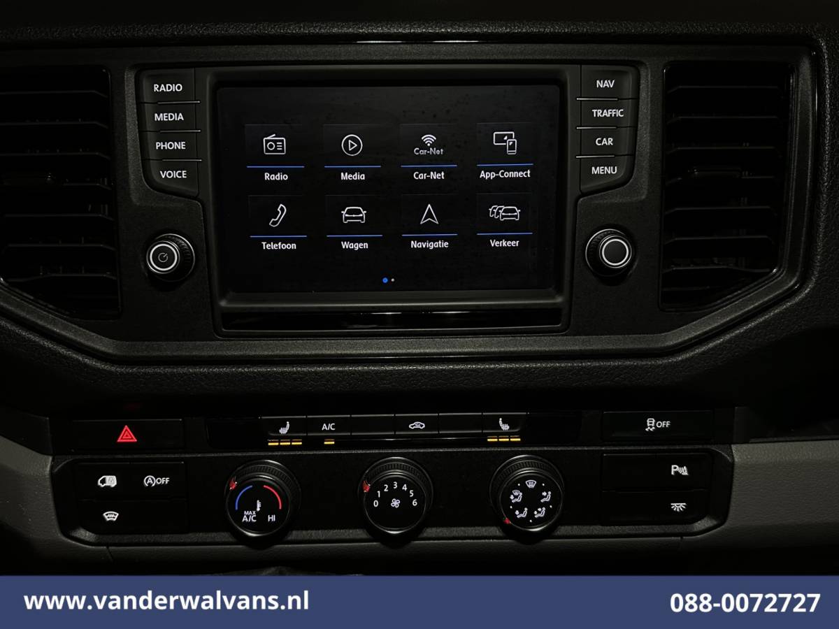 Volkswagen Crafter Volkswagen Crafter 2.0 TDI L3H2 L2H1 Euro6 Airco | Camera | Navigatie | Apple Carplay | Stoelverwarming Android Auto, 2500kg Trekhaak, Verwarmde voorruit, Parkeersensoren, Bijrijdersbank