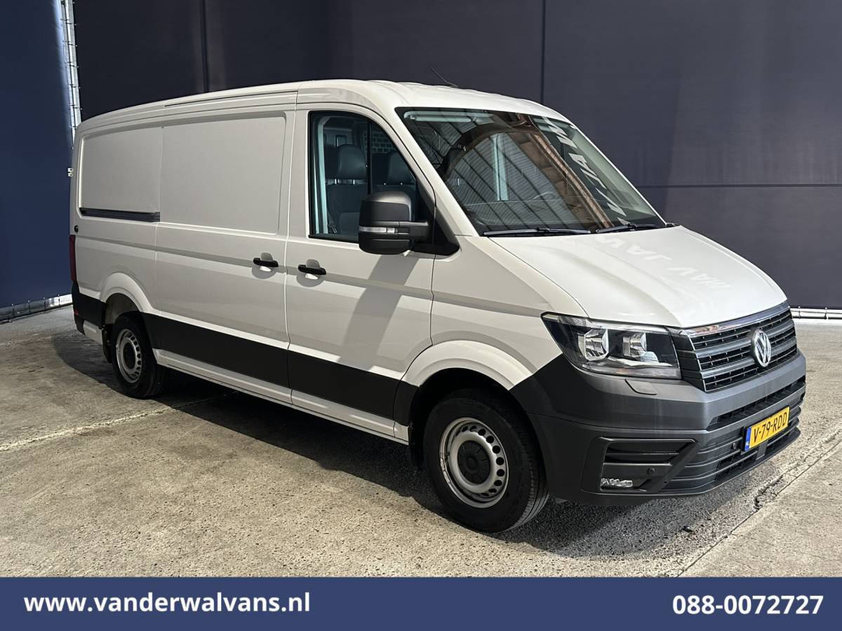 Volkswagen Crafter Volkswagen Crafter 2.0 TDI L3H2 L2H1 Euro6 Airco | Camera | Navigatie | Apple Carplay | Stoelverwarming Android Auto, 2500kg Trekhaak, Verwarmde voorruit, Parkeersensoren, Bijrijdersbank