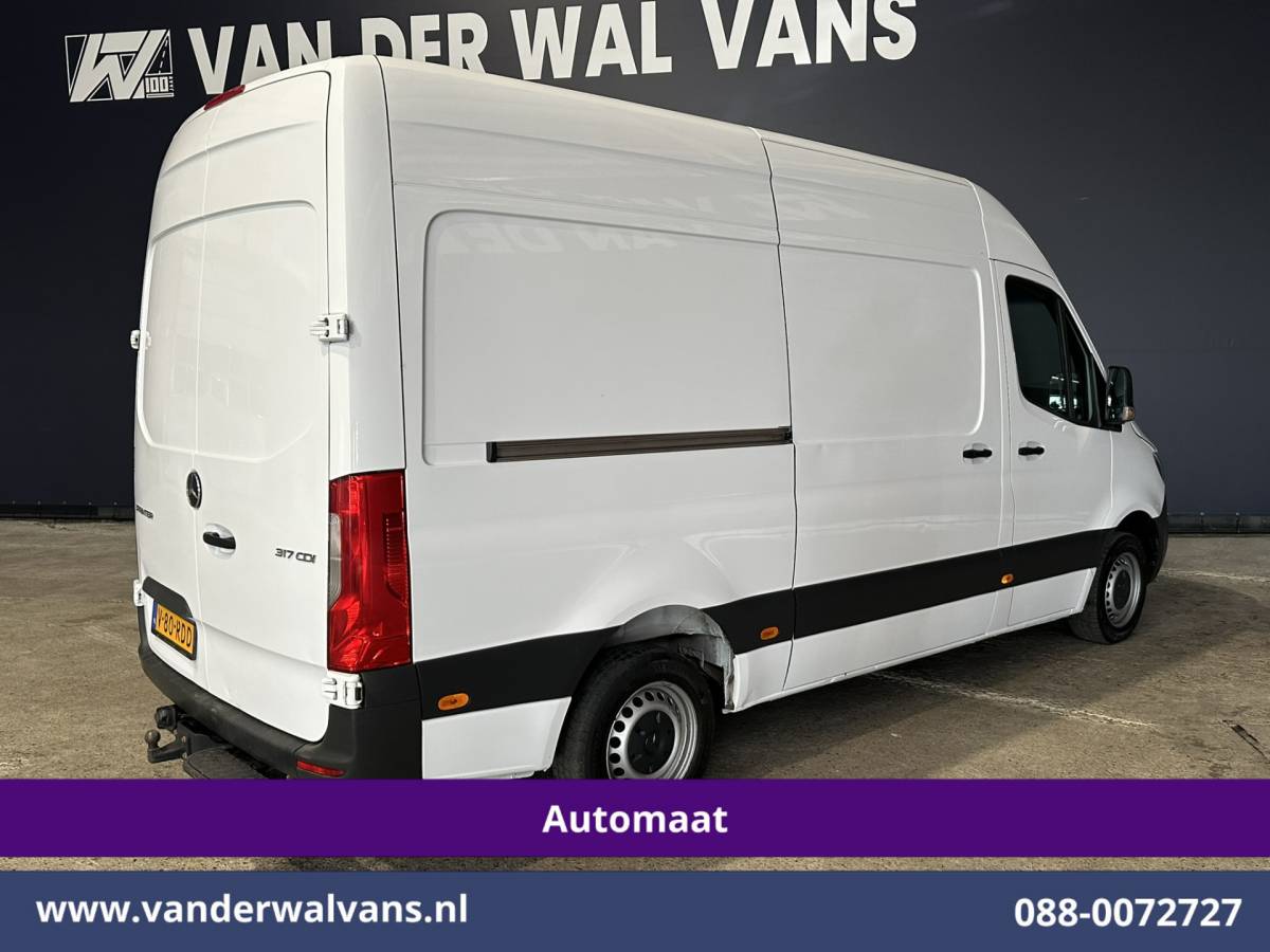 Mercedes-Benz Sprinter Mercedes-Benz Sprinter 317 CDI 170pk 9G-Tronic Automaat 3500kg Trekhaak L2H2 Euro6 Airco | Navigatie | Apple Carplay Android Auto, Bijrijdersbank