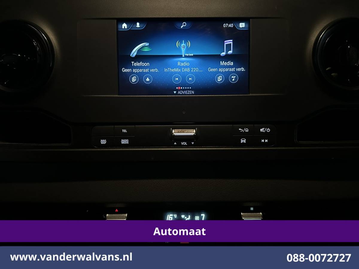 Mercedes-Benz Sprinter Mercedes-Benz Sprinter 317 CDI 170pk 9G-Tronic Automaat 3500kg Trekhaak L2H2 Euro6 Airco | Navigatie | Apple Carplay Android Auto, Bijrijdersbank