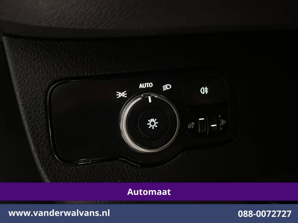 Mercedes-Benz Sprinter Mercedes-Benz Sprinter 317 CDI 170pk 9G-Tronic Automaat 3500kg Trekhaak L2H2 Euro6 Airco | Navigatie | Apple Carplay Android Auto, Bijrijdersbank