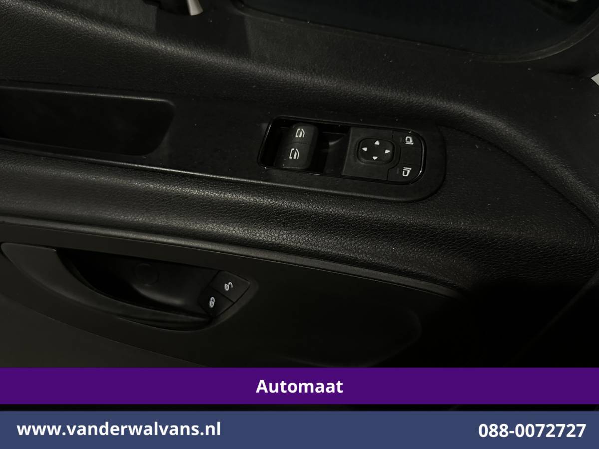 Mercedes-Benz Sprinter Mercedes-Benz Sprinter 317 CDI 170pk 9G-Tronic Automaat 3500kg Trekhaak L2H2 Euro6 Airco | Navigatie | Apple Carplay Android Auto, Bijrijdersbank