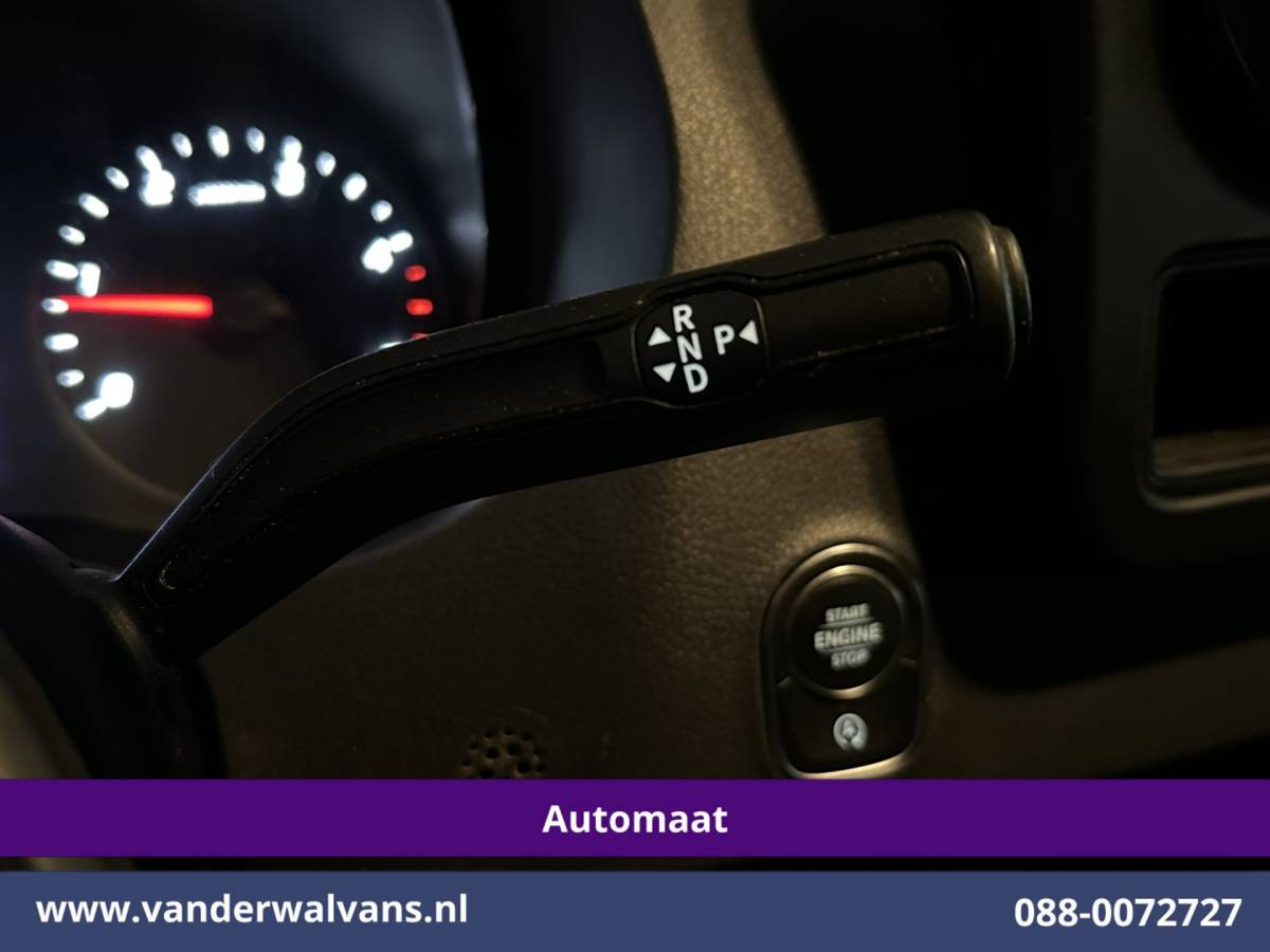 Mercedes-Benz Sprinter Mercedes-Benz Sprinter 317 CDI 170pk 9G-Tronic Automaat 3500kg Trekhaak L2H2 Euro6 Airco | Navigatie | Apple Carplay Android Auto, Bijrijdersbank