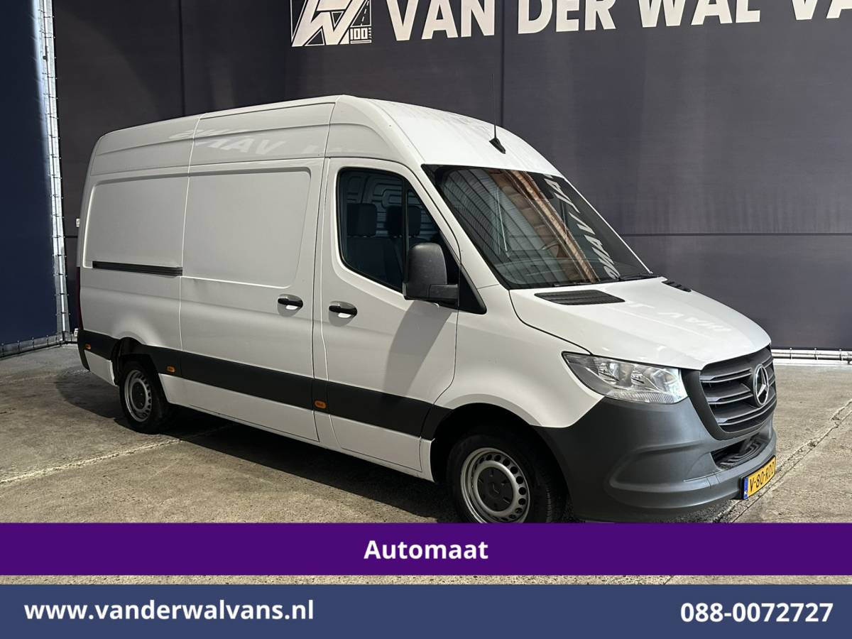 Mercedes-Benz Sprinter Mercedes-Benz Sprinter 317 CDI 170pk 9G-Tronic Automaat 3500kg Trekhaak L2H2 Euro6 Airco | Navigatie | Apple Carplay Android Auto, Bijrijdersbank