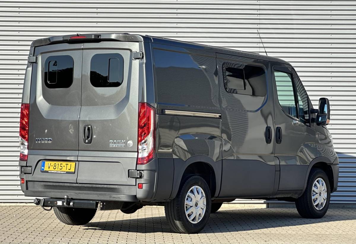 Iveco Daily Iveco Daily 35S14V 2.3 L1H1 3500kg trekgewicht automaat MARGE