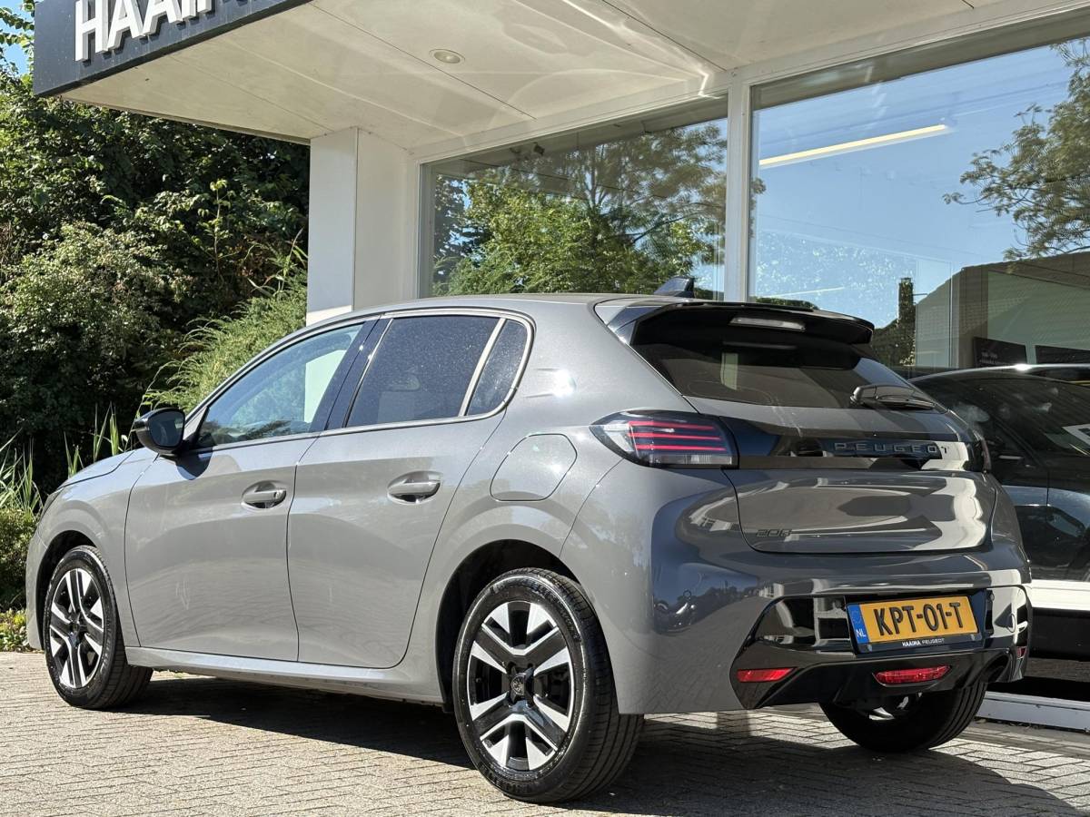 Peugeot 208 Peugeot 208 1.2T 100pk Allure | 2025 | Parkeersensoren | Cruise Control | Privacy Glass | Draadloos Apple Carplay/Android Auto