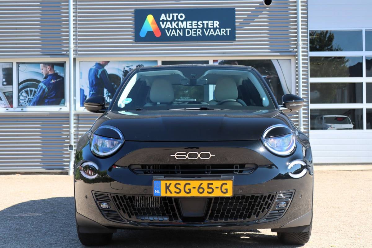 Fiat 600 Fiat 600 1.2 Hybrid Urban