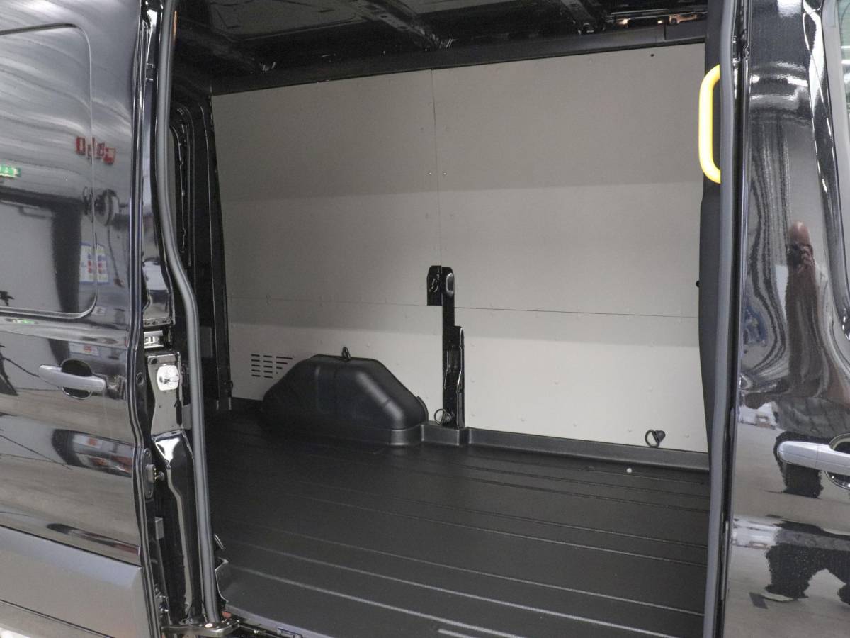 Ford Transit Ford Transit 290 2.0 TDCI L2H2 Trend Airco Bluetooth Camera  Cruise Control