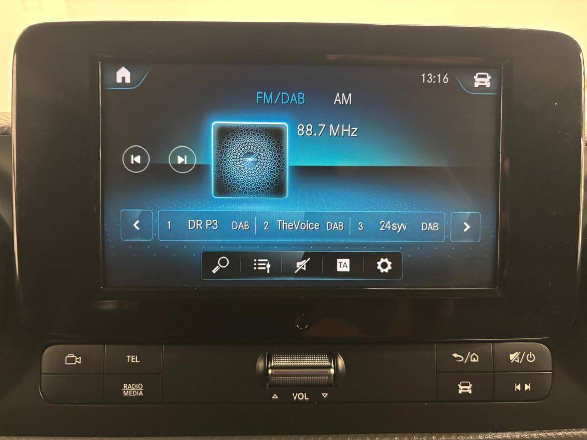 Mercedes-Benz Citan Mercedes-Benz Citan 110 CDI Pro Airco Cruise control Achteruitrijcamera Verwarmde stoel Trekhaak Parkeersensor achter Apple Carplay/ Android Auto