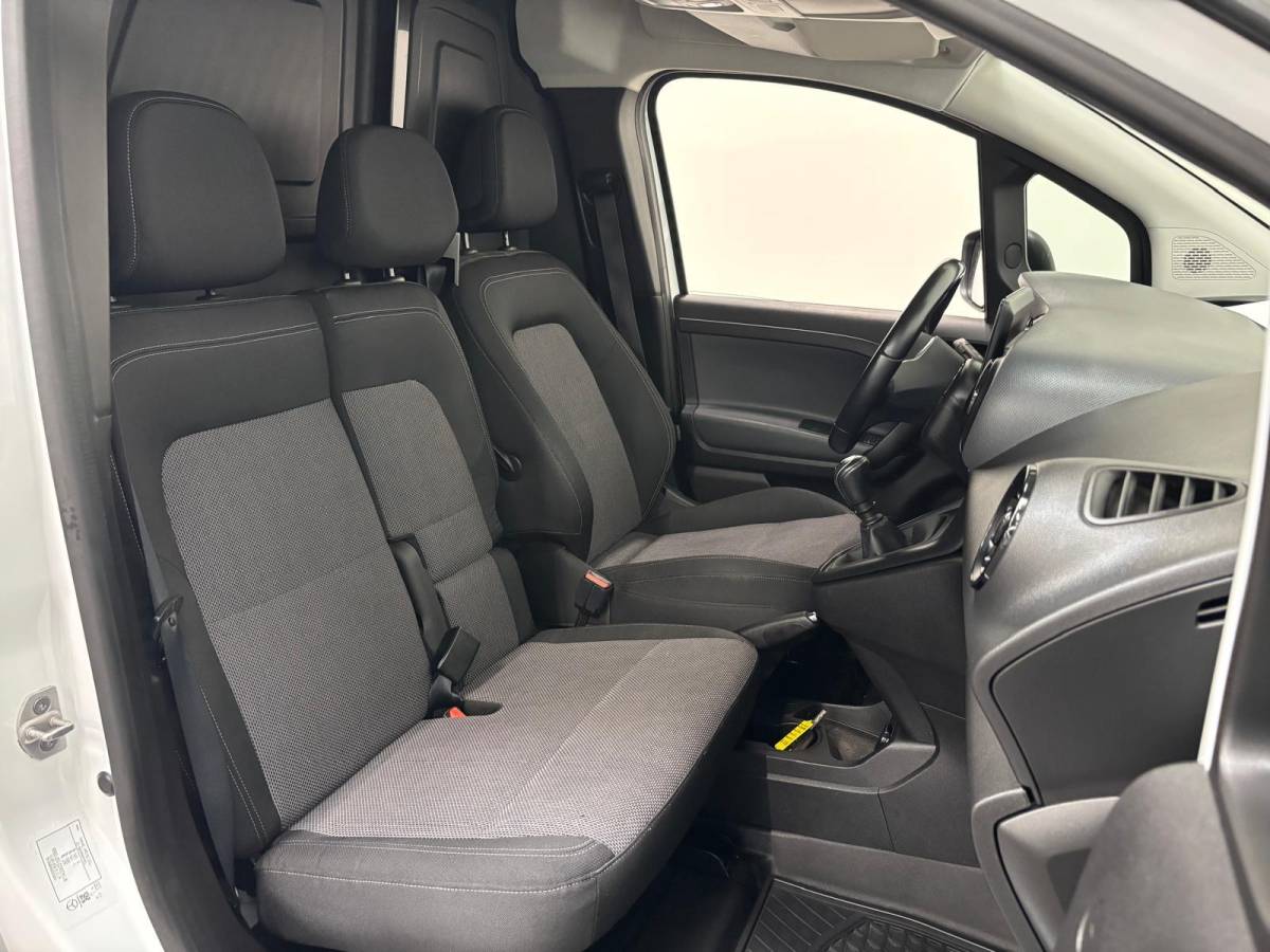 Mercedes-Benz Citan Mercedes-Benz Citan 110 CDI Pro Airco Cruise control Achteruitrijcamera Verwarmde stoel Trekhaak Parkeersensor achter Apple Carplay/ Android Auto