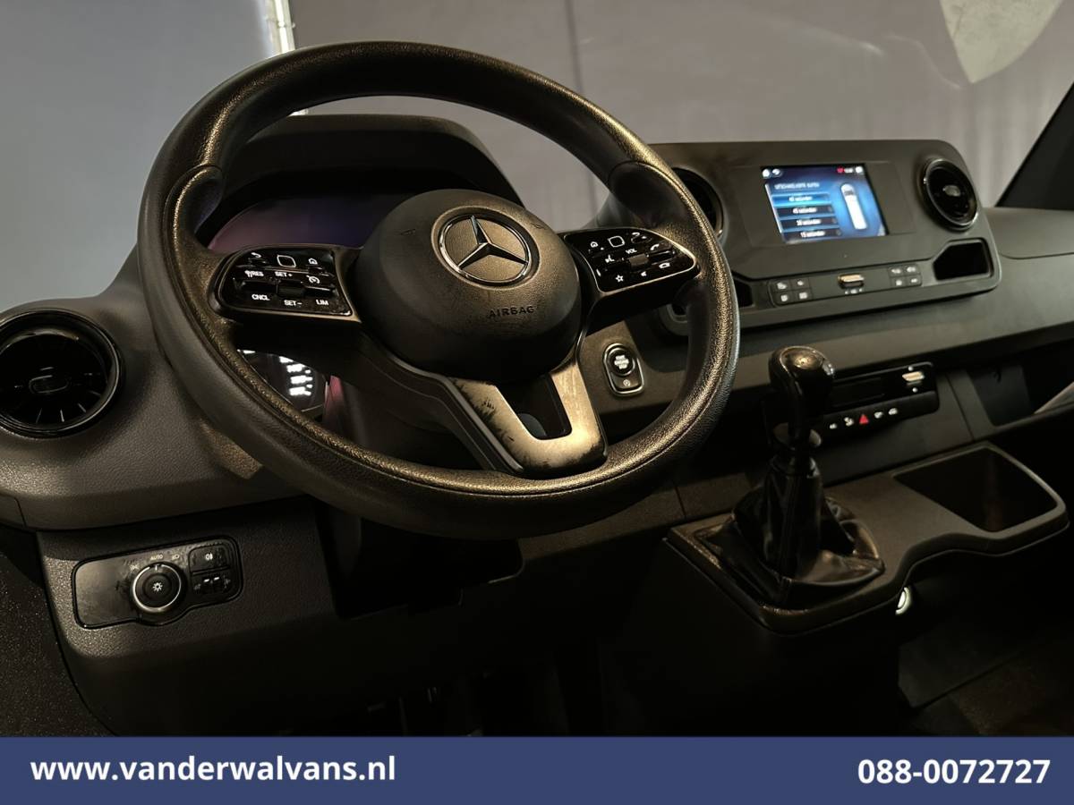 Mercedes-Benz Sprinter Mercedes-Benz Sprinter 317 CDI 170pk L3H2 Euro6 Airco | Camera | Navigatie | Cruisecontrol Parkeersensoren, Bijrijdersbank