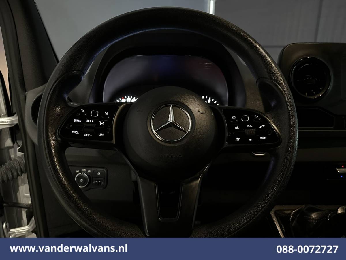Mercedes-Benz Sprinter Mercedes-Benz Sprinter 317 CDI 170pk L3H2 Euro6 Airco | Camera | Navigatie | Cruisecontrol Parkeersensoren, Bijrijdersbank