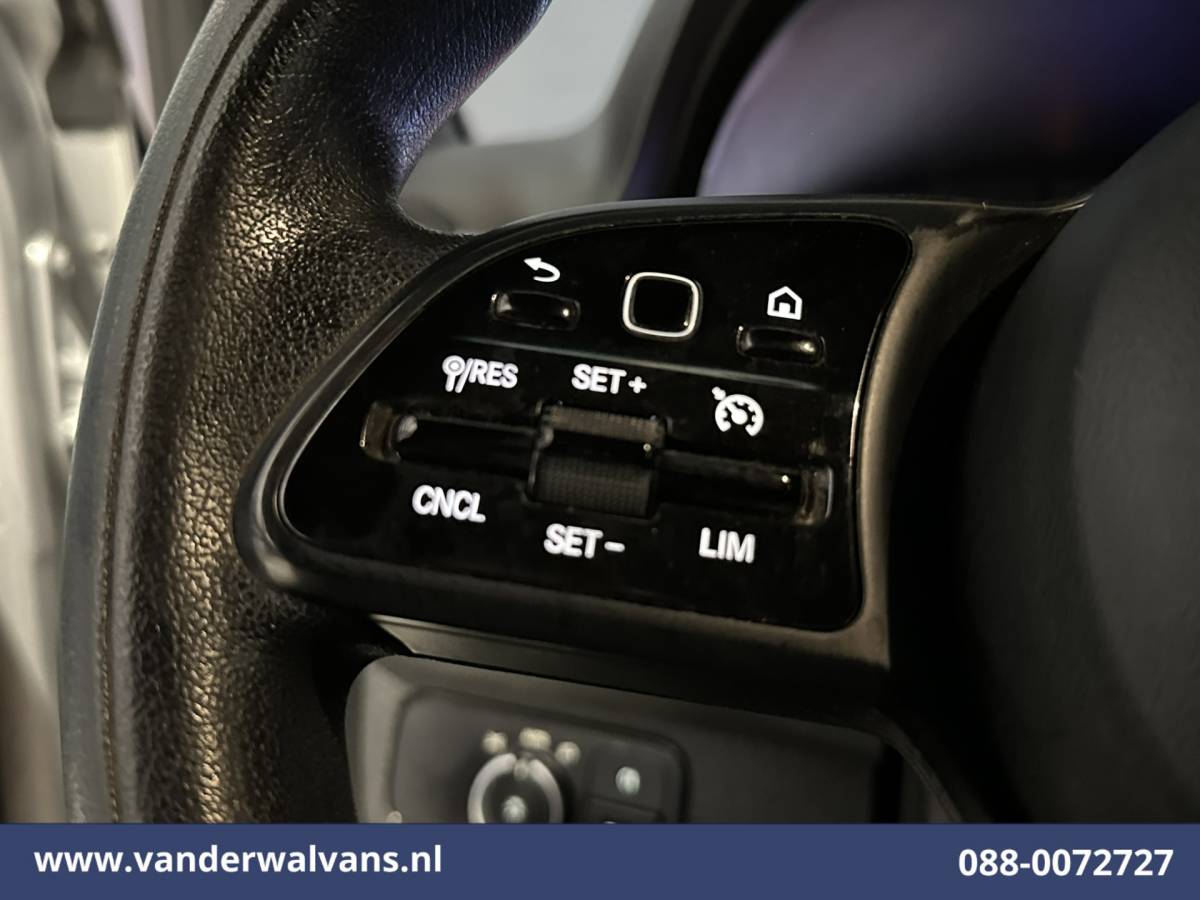 Mercedes-Benz Sprinter Mercedes-Benz Sprinter 317 CDI 170pk L3H2 Euro6 Airco | Camera | Navigatie | Cruisecontrol Parkeersensoren, Bijrijdersbank
