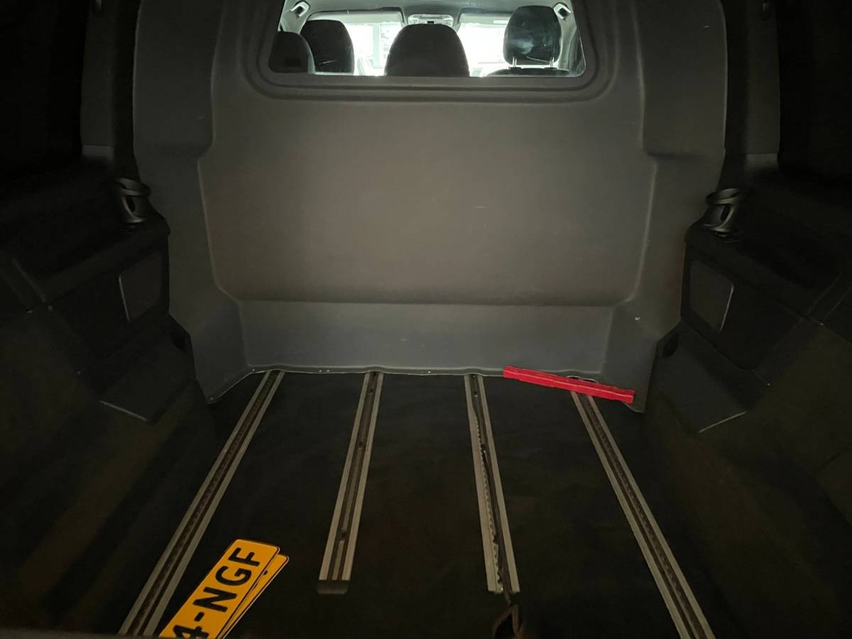 Mercedes-Benz V-Klasse Mercedes-Benz V-KLASSE 300d Lang DC Avantgarde/240 PK/PANO/NAVI/MARGE