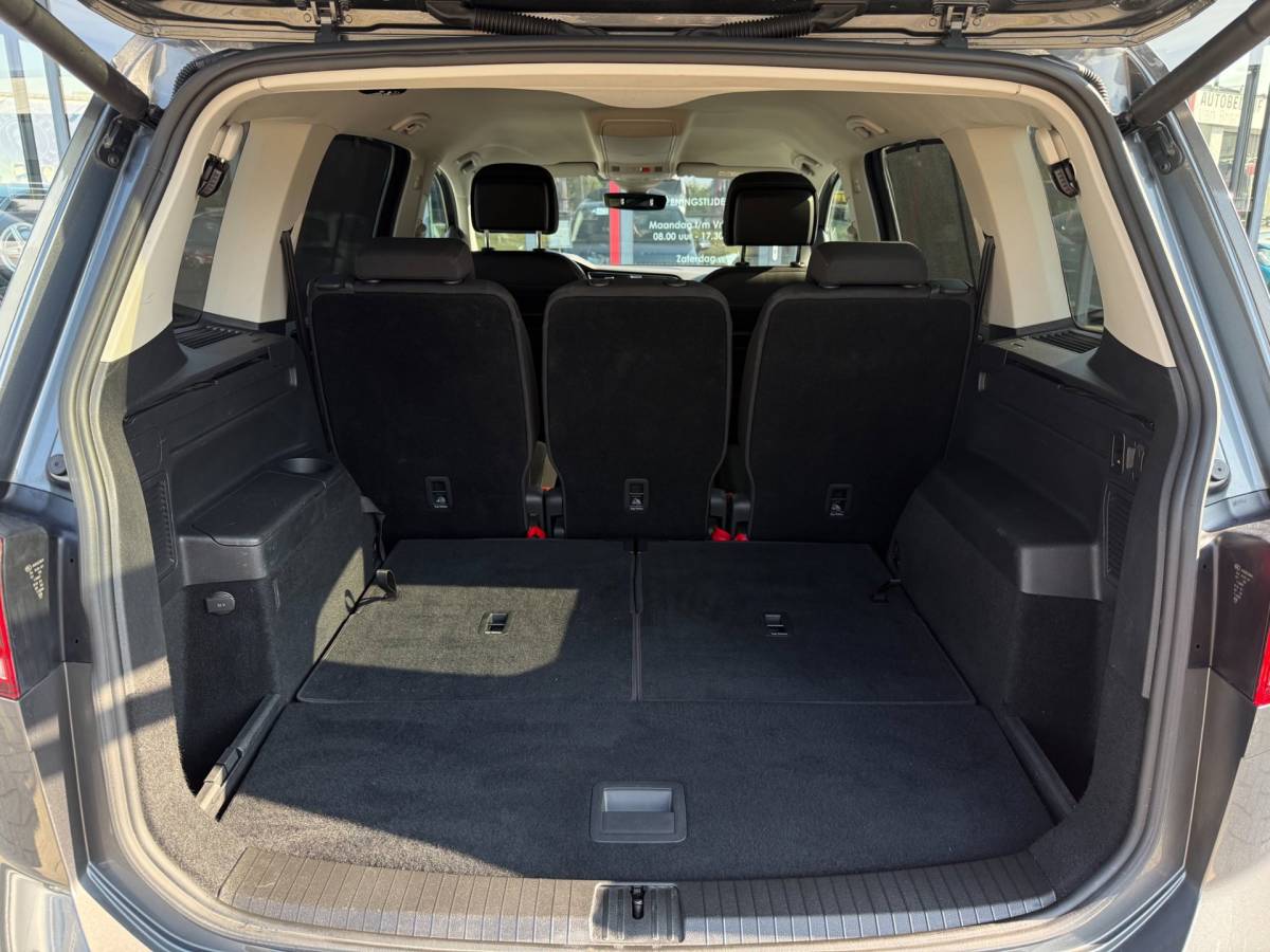 Volkswagen Touran Volkswagen Touran 1.5 TSI Highline Business 7p | Elek. klep