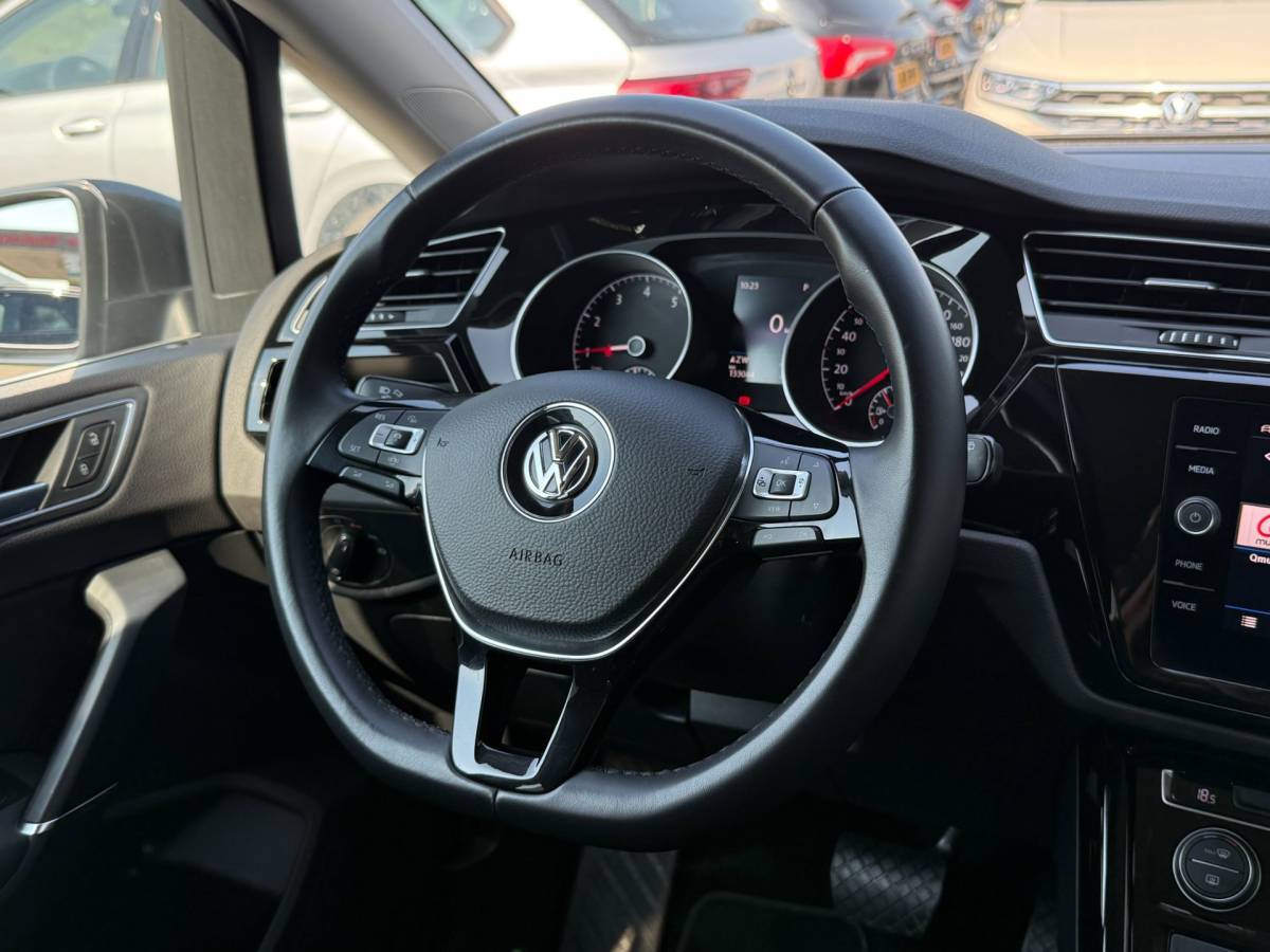 Volkswagen Touran Volkswagen Touran 1.5 TSI Highline Business 7p | Elek. klep