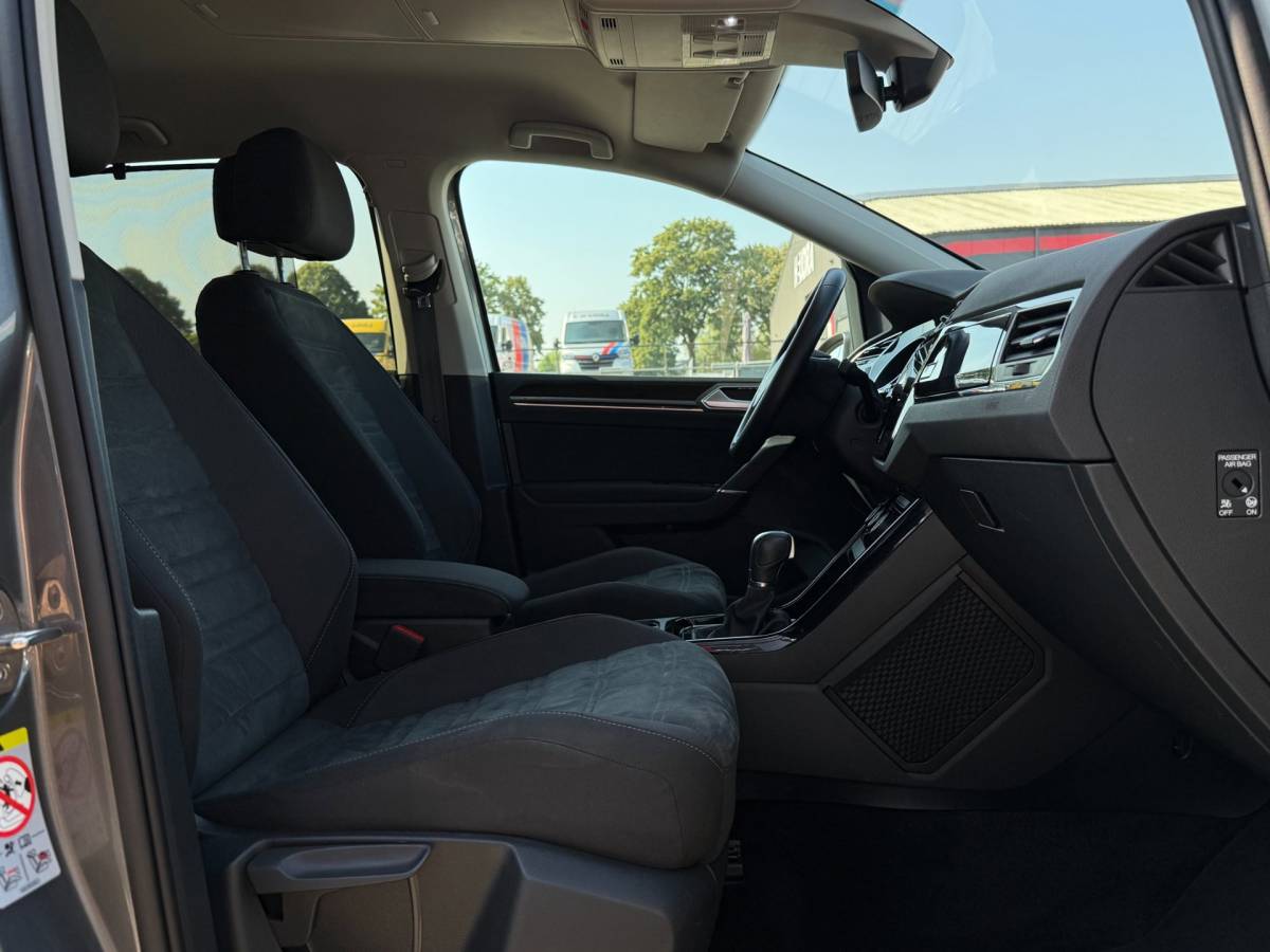 Volkswagen Touran Volkswagen Touran 1.5 TSI Highline Business 7p | Elek. klep