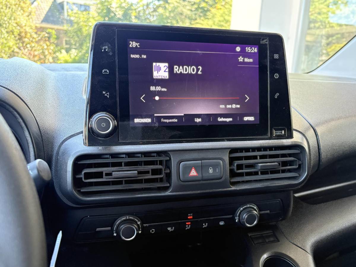 Opel Combo Opel Combo 1.5 BlueHDi 100 S&S L1 | Apple Carplay/Android Auto | Parkeeersensoren | Cruise Control | Zijschuifdeur rechts | Airconditioning