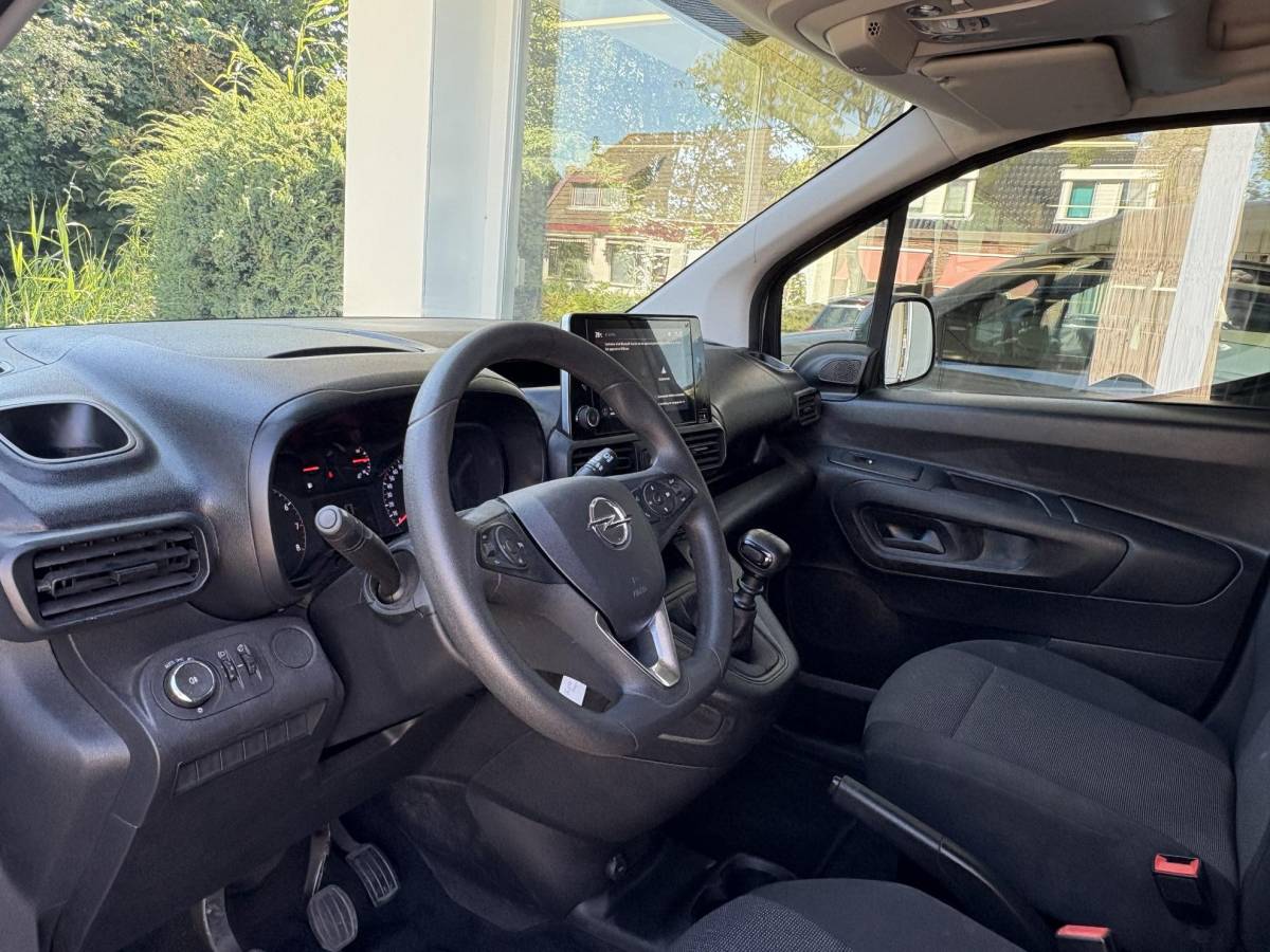 Opel Combo Opel Combo 1.5 BlueHDi 100 S&S L1 | Apple Carplay/Android Auto | Parkeeersensoren | Cruise Control | Zijschuifdeur rechts | Airconditioning