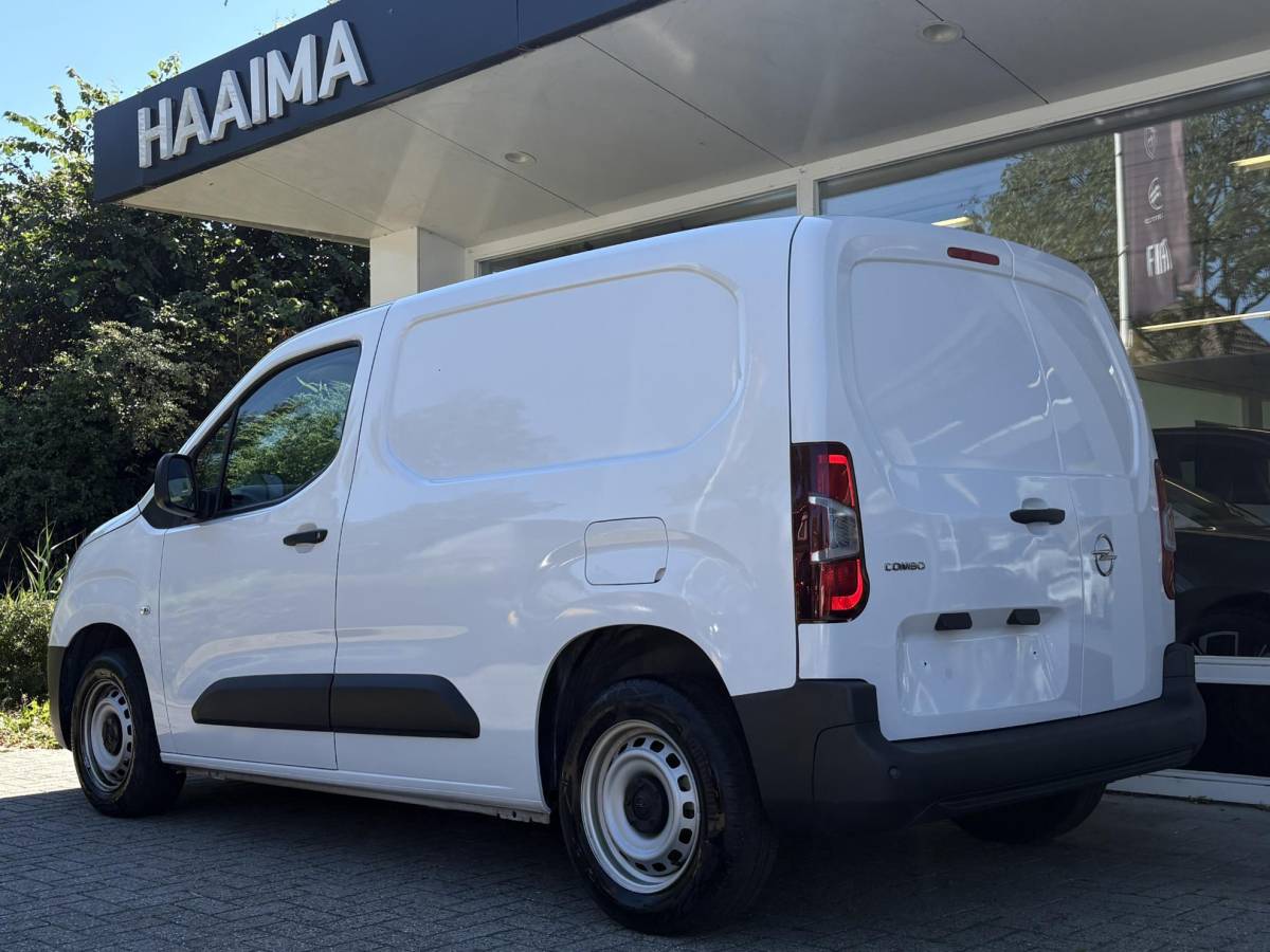 Opel Combo Opel Combo 1.5 BlueHDi 100 S&S L1 | Apple Carplay/Android Auto | Parkeeersensoren | Cruise Control | Zijschuifdeur rechts | Airconditioning