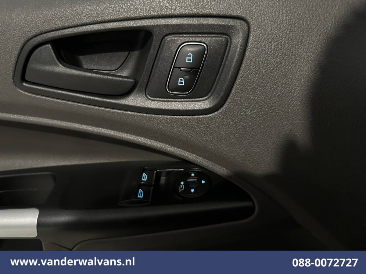 Ford Transit Connect Ford Transit Connect 2.0 EcoBlue 100pk L2H1 Euro6 Airco | Camera | Navigatie | Apple Carplay | LM Velgen Android Auto, Cruisecontrol, Verwarmde voorruit, Stoelverwarming, Parkeersensoren