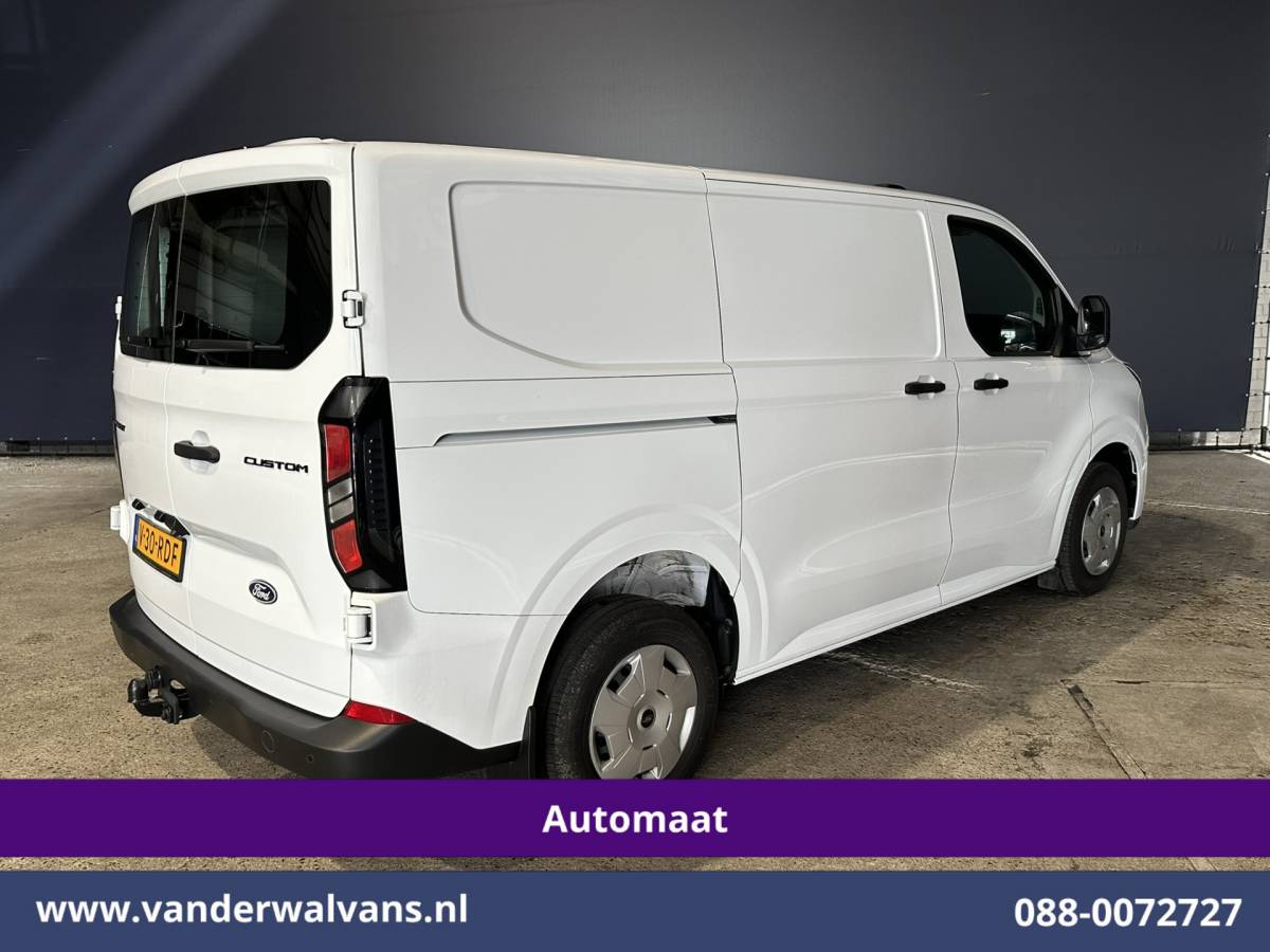 Ford Transit Custom Ford Transit Custom 2.0 TDCI 136pk Automaat L1H1 Euro6 Airco | Camera | Apple Carplay | Cruisecontrol | LED | 2740kg trekhaak Android Auto, Parkeersensoren, Verwarmde voorruit, Bijrijdersbank