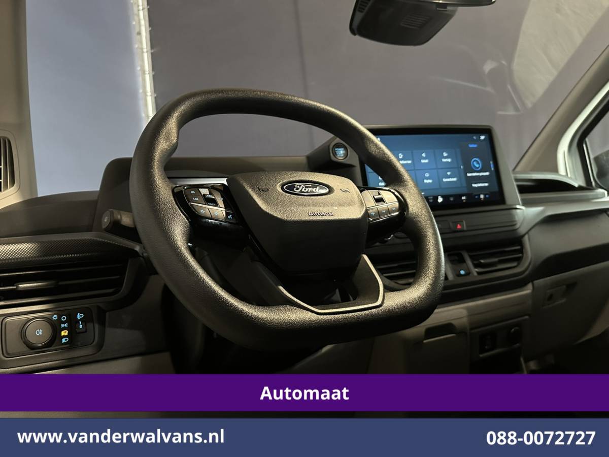 Ford Transit Custom Ford Transit Custom 2.0 TDCI 136pk Automaat L1H1 Euro6 Airco | Camera | Apple Carplay | Cruisecontrol | LED | 2740kg trekhaak Android Auto, Parkeersensoren, Verwarmde voorruit, Bijrijdersbank