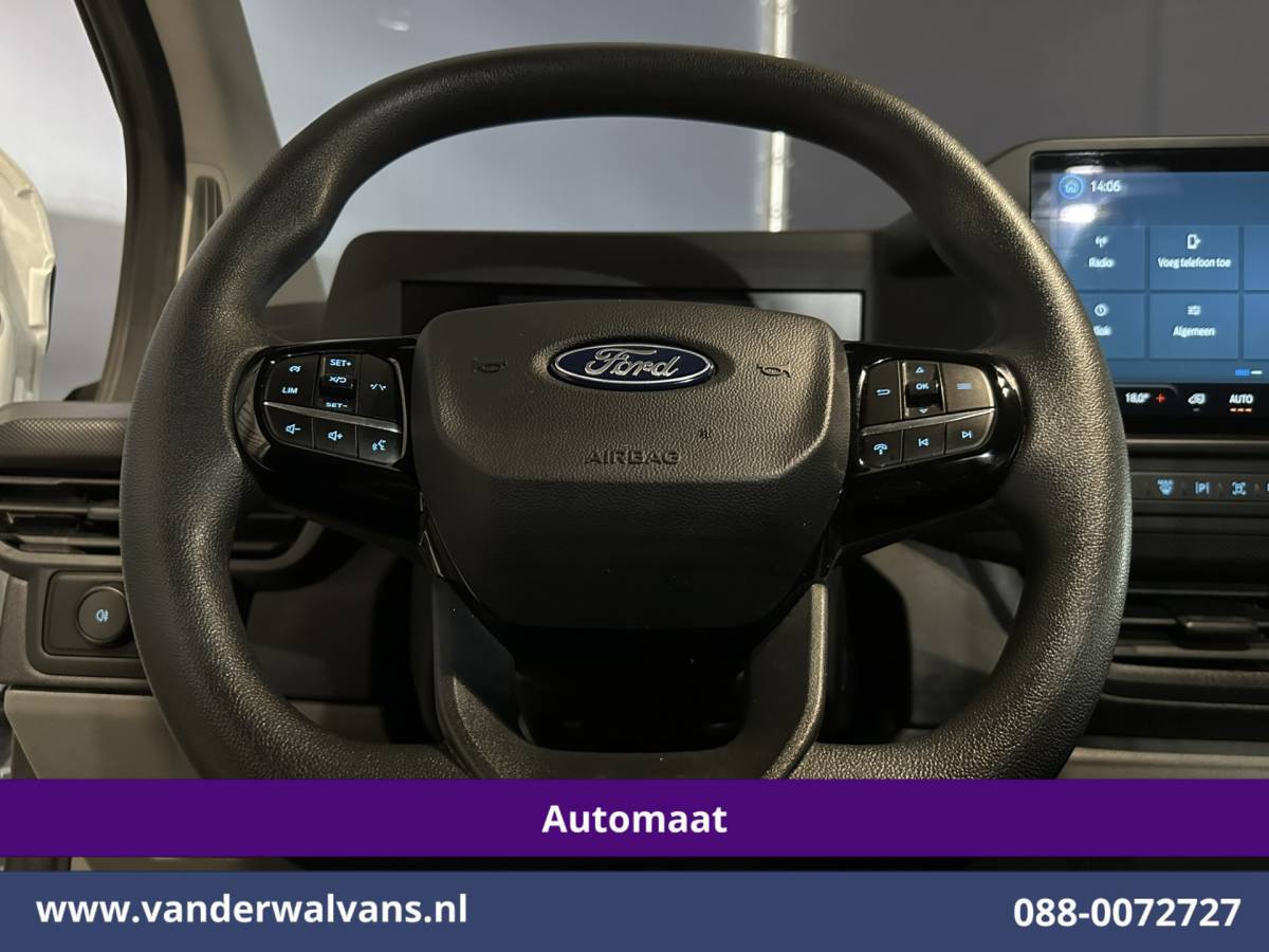 Ford Transit Custom Ford Transit Custom 2.0 TDCI 136pk Automaat L1H1 Euro6 Airco | Camera | Apple Carplay | Cruisecontrol | LED | 2740kg trekhaak Android Auto, Parkeersensoren, Verwarmde voorruit, Bijrijdersbank