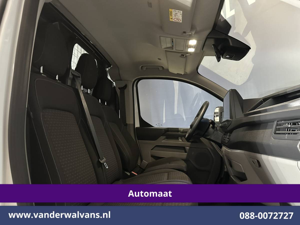Ford Transit Custom Ford Transit Custom 2.0 TDCI 136pk Automaat L1H1 Euro6 Airco | Camera | Apple Carplay | Cruisecontrol | LED | 2740kg trekhaak Android Auto, Parkeersensoren, Verwarmde voorruit, Bijrijdersbank