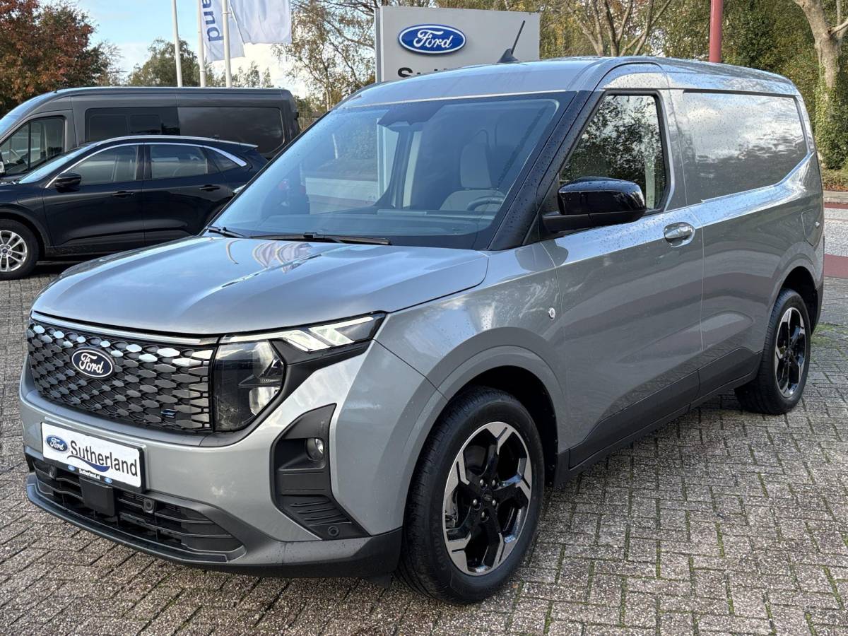 Ford E-Transit Courier Ford E-Transit Courier Limited 46 kWh | 136pk | Adaptive cruise control | Navigatie | Laadvloerbescherming | Trekhaak | LED Laadruimteverlichting