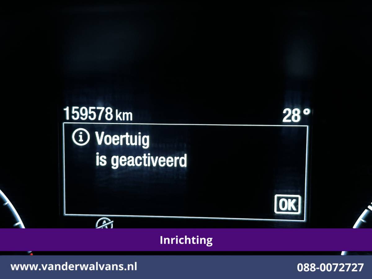 Ford Transit Custom Ford Transit Custom 2.0 TDCI 130pk L2H1 Inrichting Euro6 Airco | Camera | 2800kg Trekhaak | LED | Cruisecontrol Stoelverwarming, Verwarmde voorruit, Parkeersensoren, Achterklep
