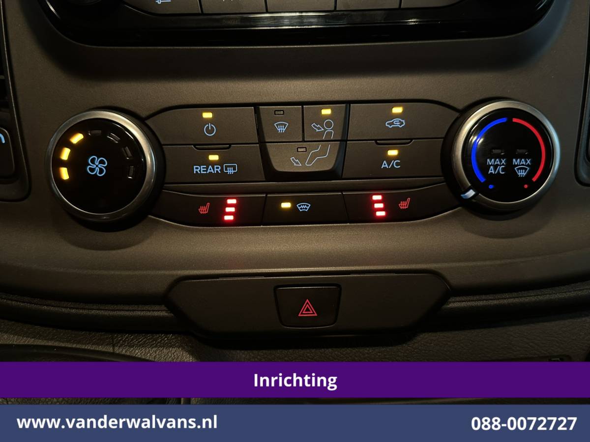 Ford Transit Custom Ford Transit Custom 2.0 TDCI 130pk L2H1 Inrichting Euro6 Airco | Camera | 2800kg Trekhaak | LED | Cruisecontrol Stoelverwarming, Verwarmde voorruit, Parkeersensoren, Achterklep