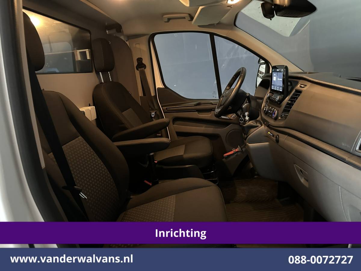 Ford Transit Custom Ford Transit Custom 2.0 TDCI 130pk L2H1 Inrichting Euro6 Airco | Camera | 2800kg Trekhaak | LED | Cruisecontrol Stoelverwarming, Verwarmde voorruit, Parkeersensoren, Achterklep
