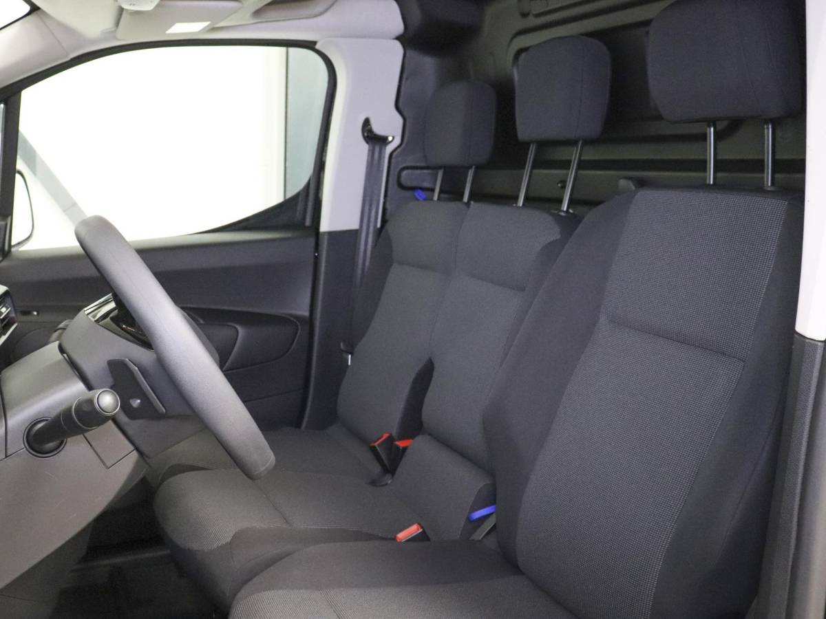 Peugeot Partner Peugeot Partner 1.5 BlueHDi 130PK L2 Automaat Airco Navi Cruise Trekhaak
