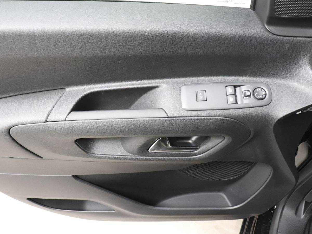 Peugeot Partner Peugeot Partner 1.5 BlueHDi 130PK L2 Automaat Airco Navi Cruise Trekhaak