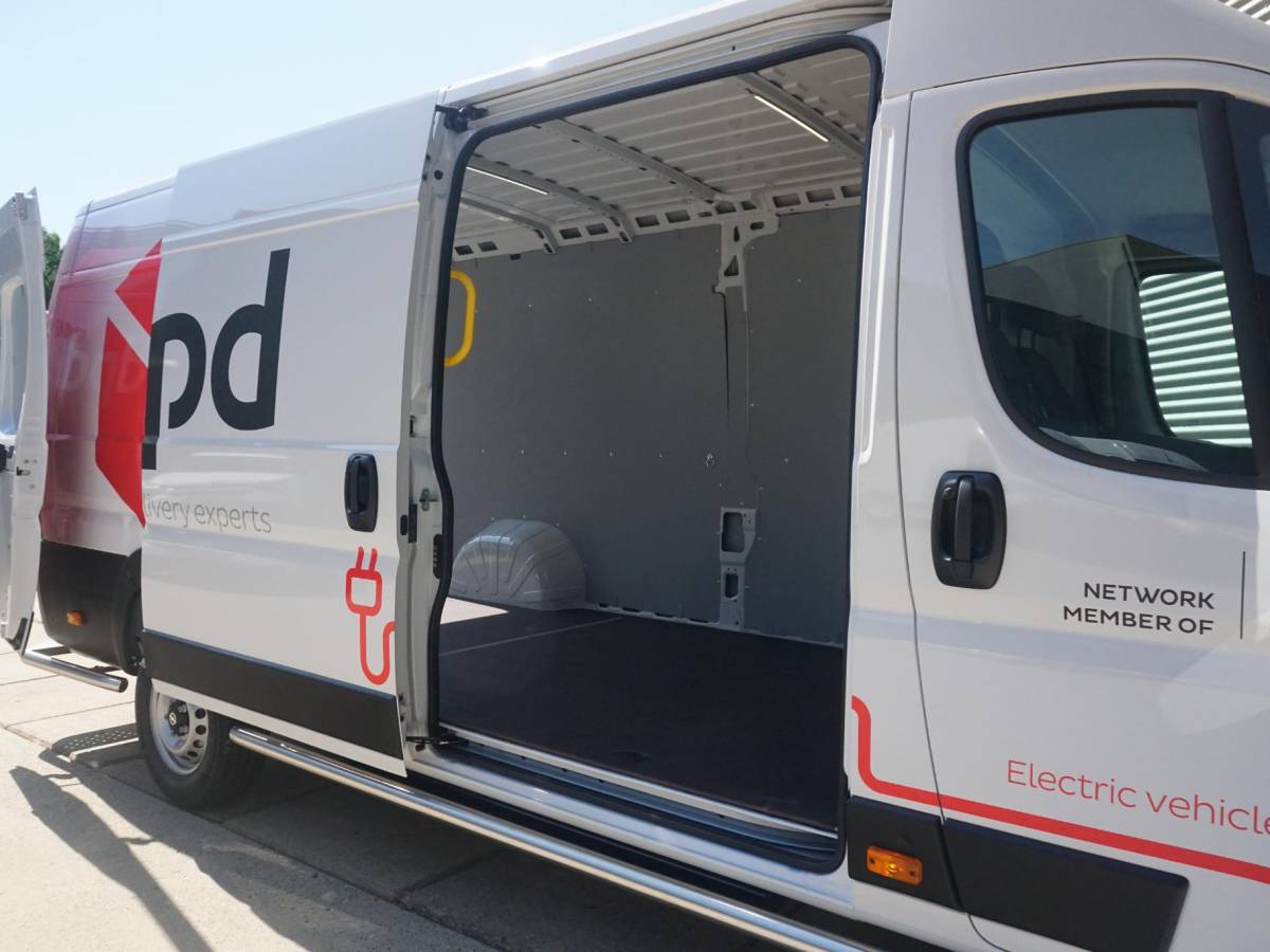 Opel Movano-e Opel Movano Electric 3.5t L4H2 Zwaar 110 kWh DPD
